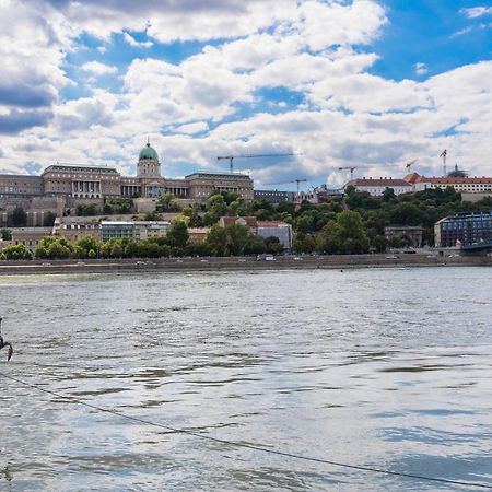 Sesame Wide Lägenhet Budapest Exteriör bild