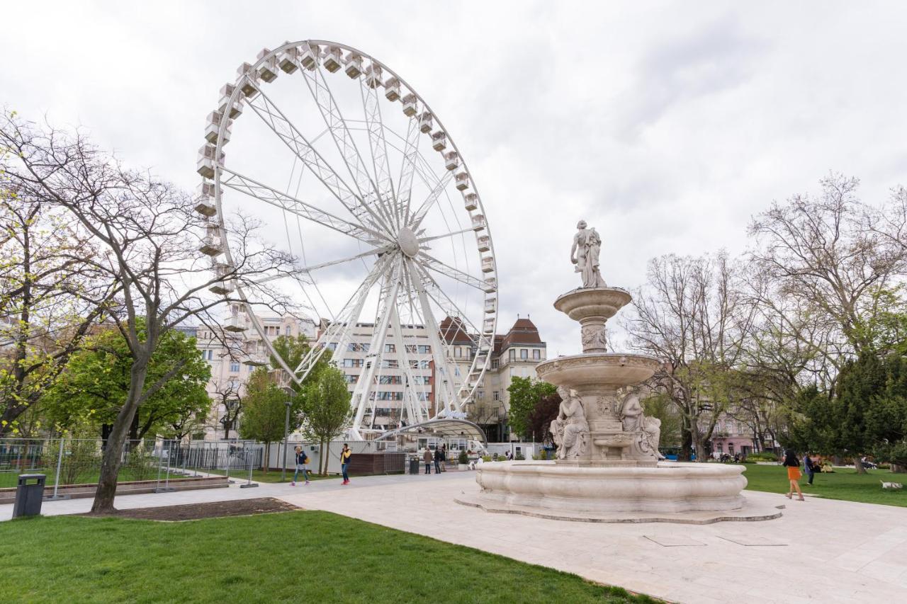 Sesame Wide Lägenhet Budapest Exteriör bild